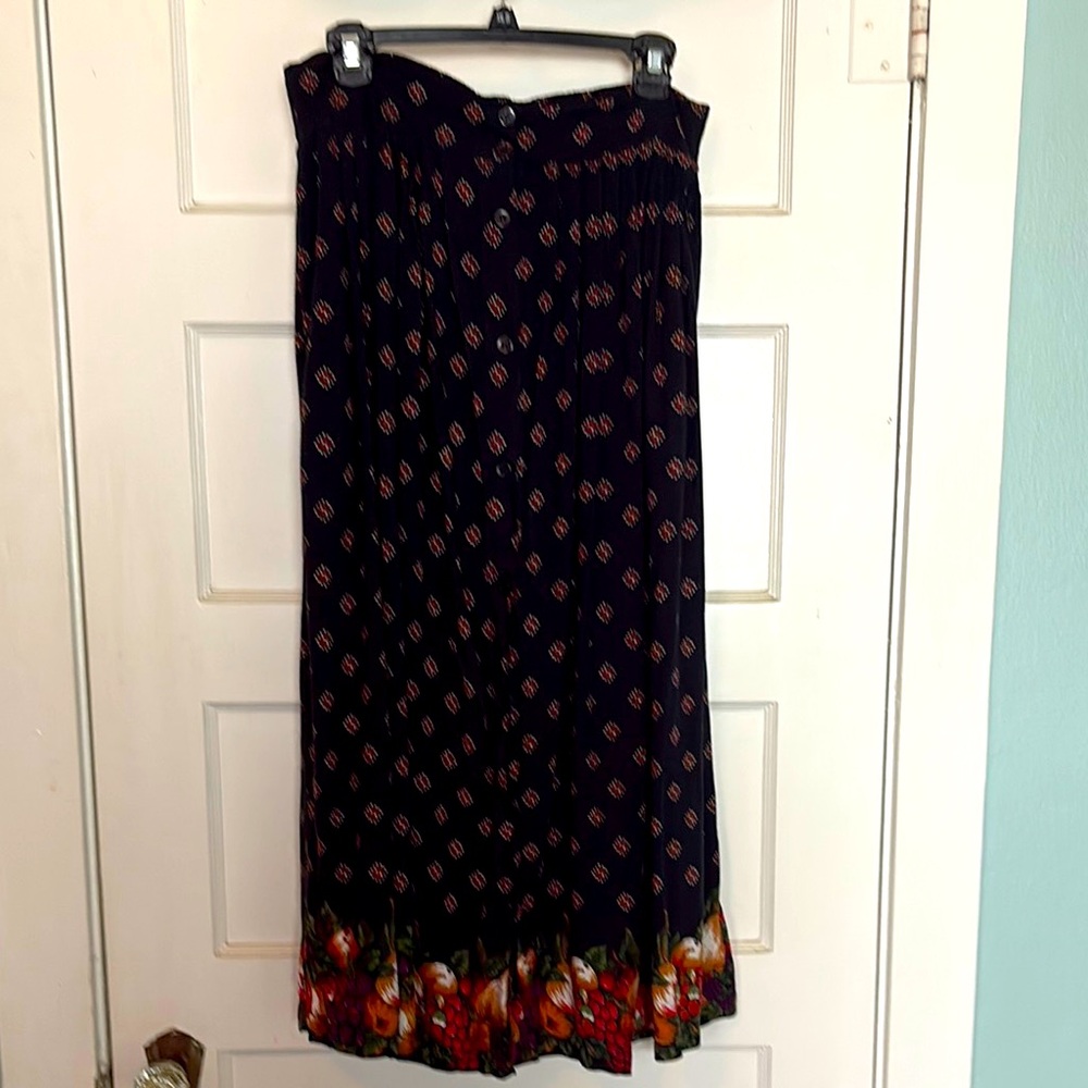 Capacity Floral Black Maxi Skirt Size M